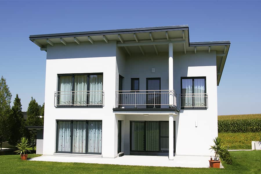 Modernes Einfamilienhaus Balkon Terrasse Pultdach Priewasser Bau PRI24
